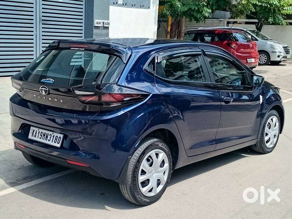 Tata Altroz 1.2 Xm Plus, 2023, Petrol