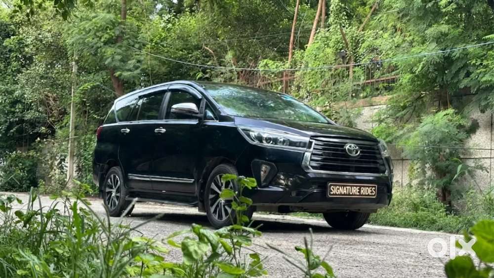 Toyota Innova Crysta 2.7 Zx At, 2022, Petrol