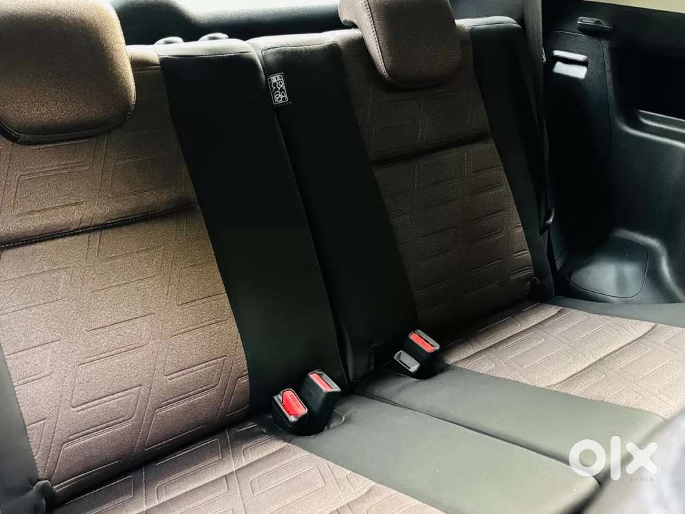 Toyota Innova Hycross 2.0 Vx Hybrid 7 Str, 2025, Petrol