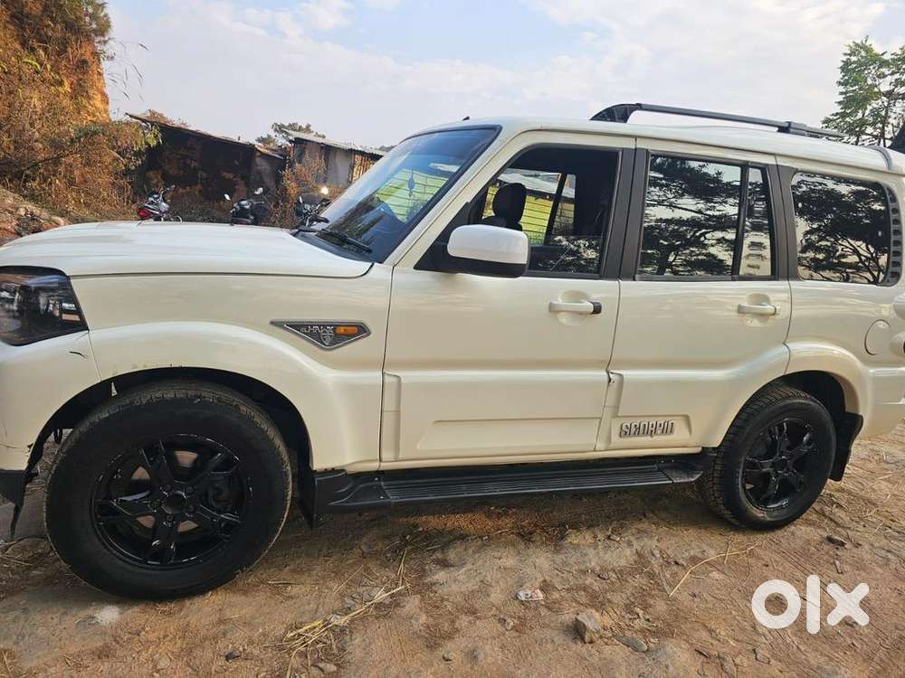 Mahindra Scorpio 2016