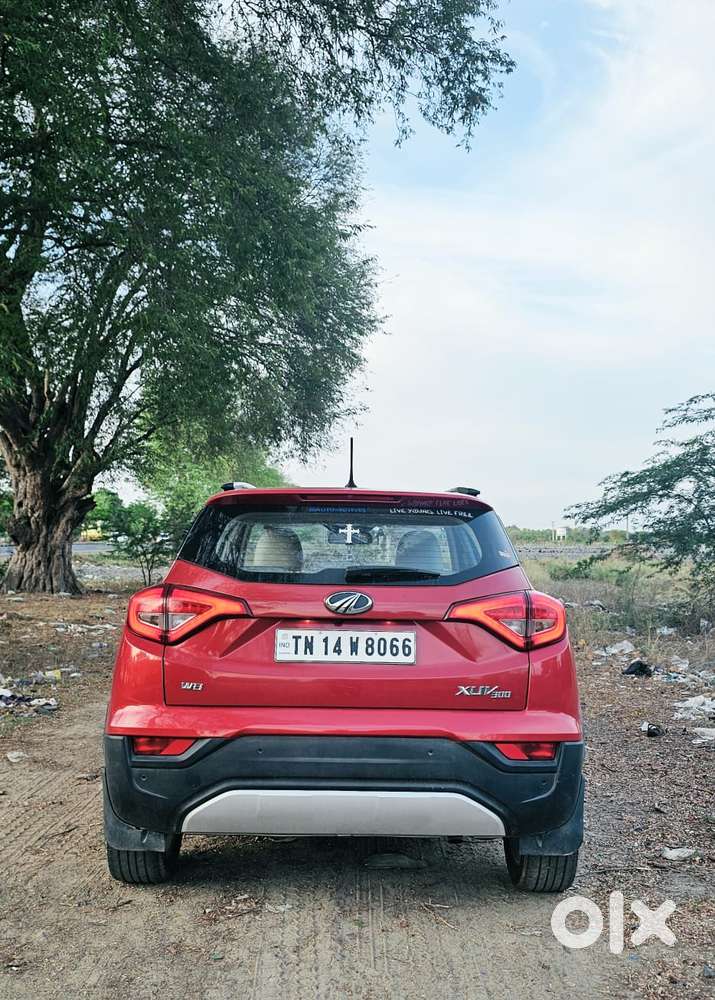 Mahindra Xuv300 W8 Option Dual Tone, 2020, Petrol