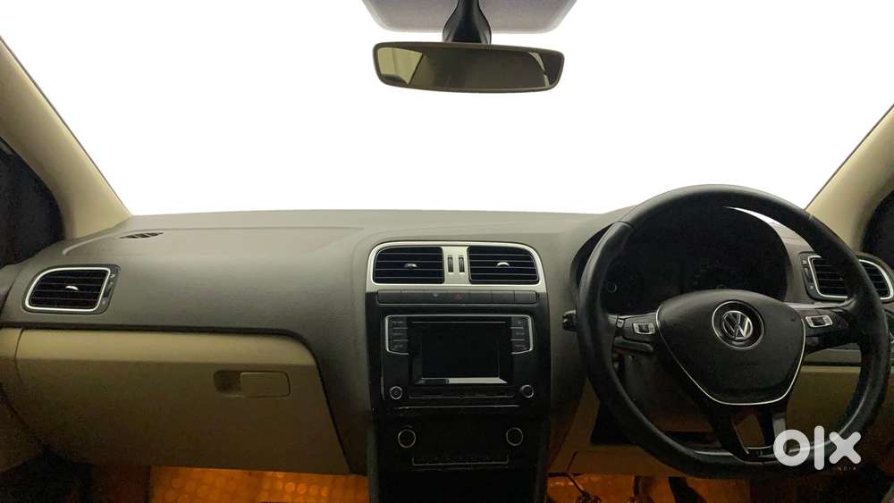 Volkswagen Vento 1.6 Highline, 2016, Petrol