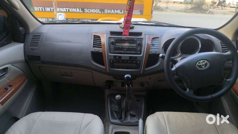 Toyota Fortuner 3.0 4x4 Anniversary Edition Mt, 2011, Diesel