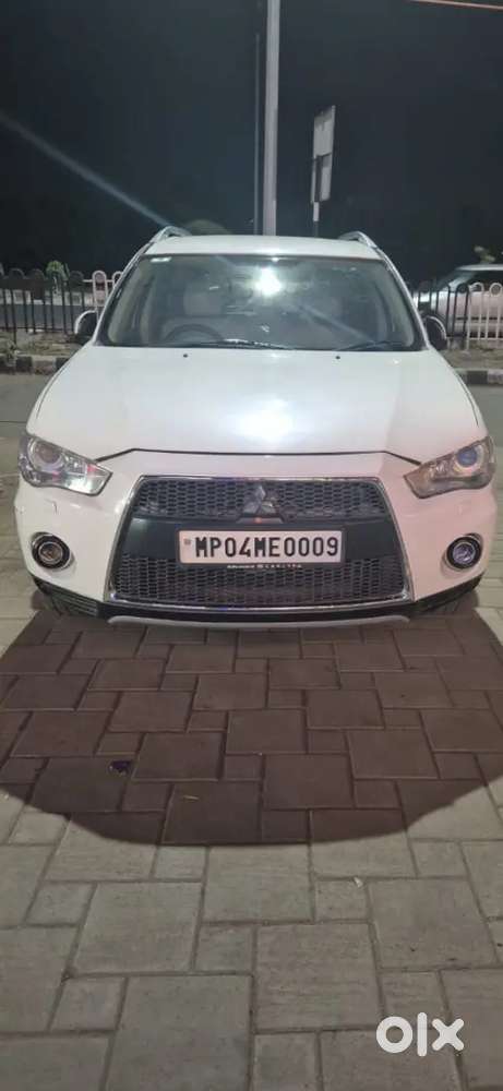 Mitsubishi Outlander Petrol 2011