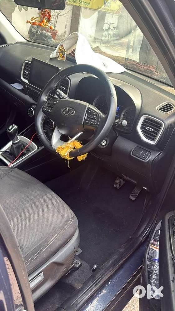Hyundai Venue 2020 Petrol 73000 Km Driven
