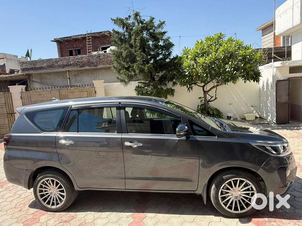 Toyota Innova Crysta 2021 Diesel 33460 Km Driven Well Maintained