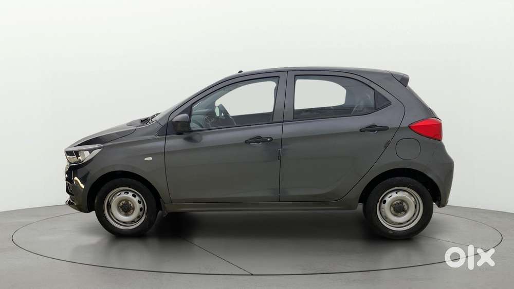 Tata Tiago Xe, 2021, Petrol