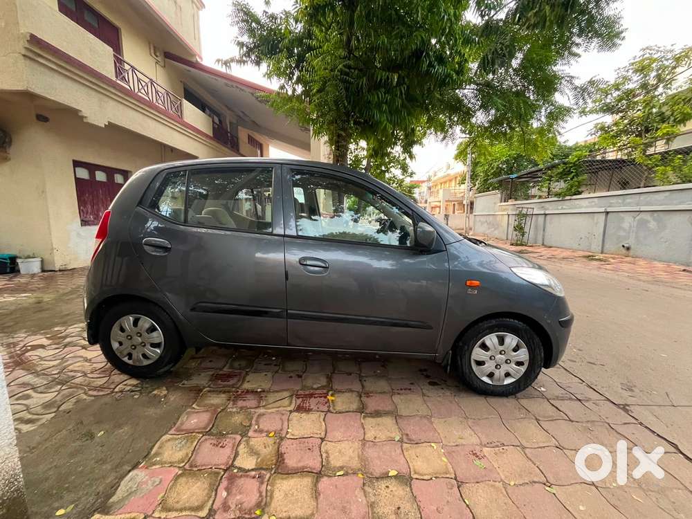 I10 Megna Grey