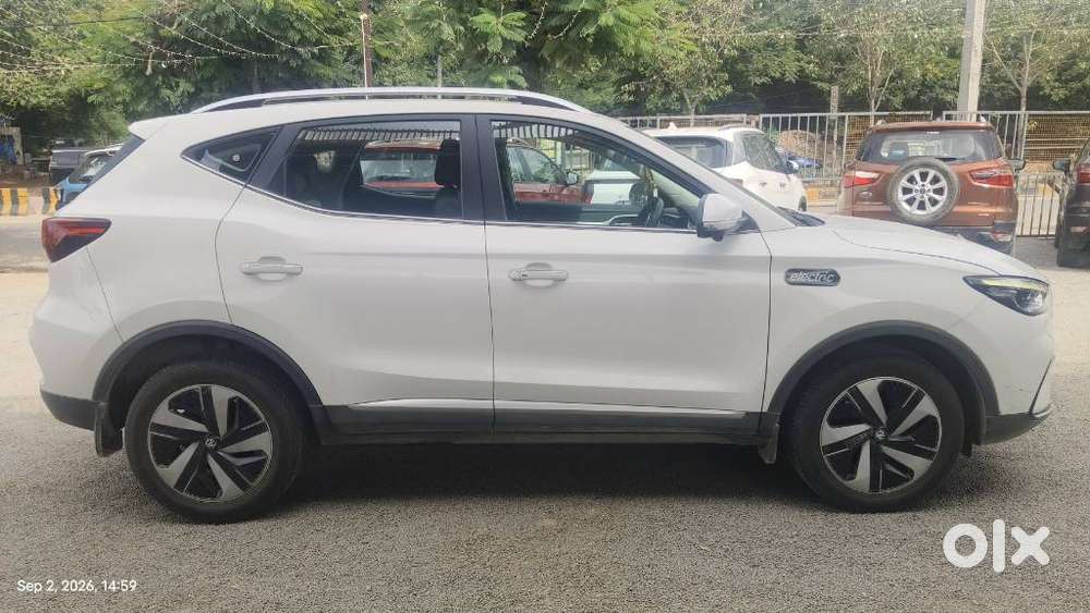 Mg Zs Ev Exclusive Iconic Ivory, 2023, Electric