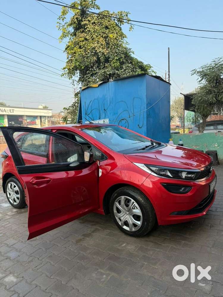 Tata Altroz 2023 Cng & Hybrids 29800 Km Driven