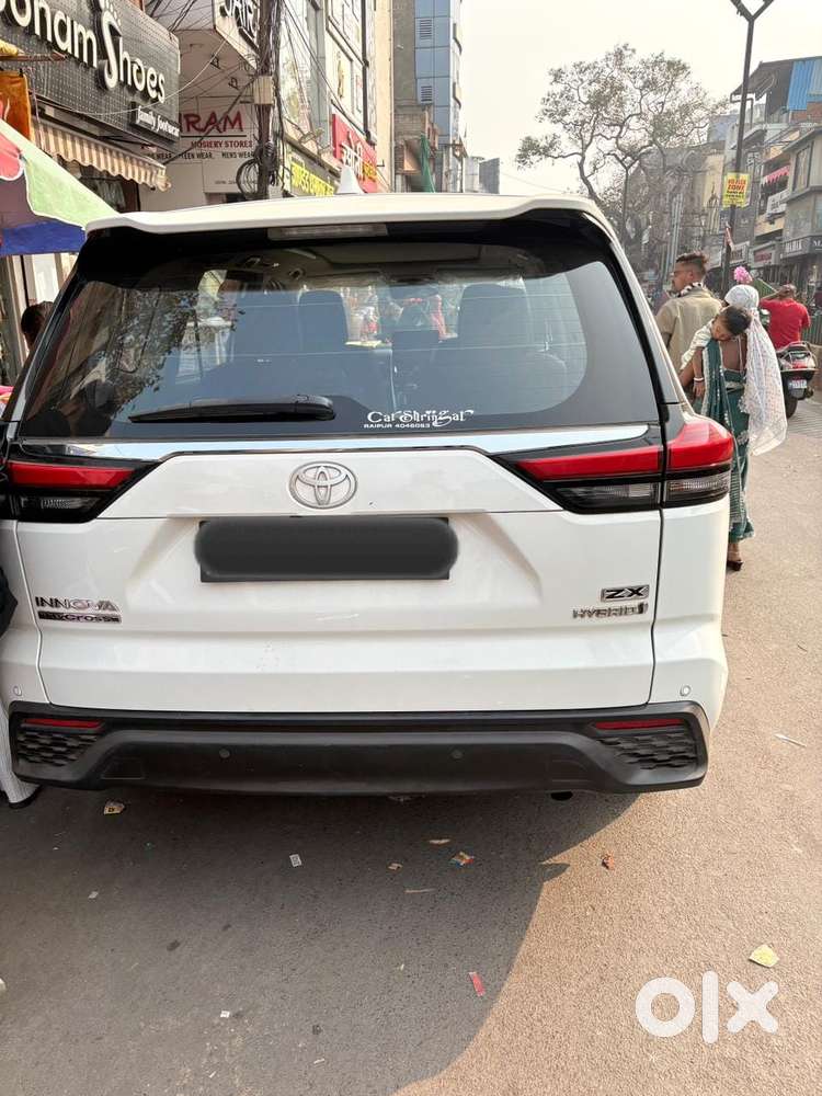 Toyota Innova Hycross 2.0 Zx Hybrid 7 Str, 2024, Petrol