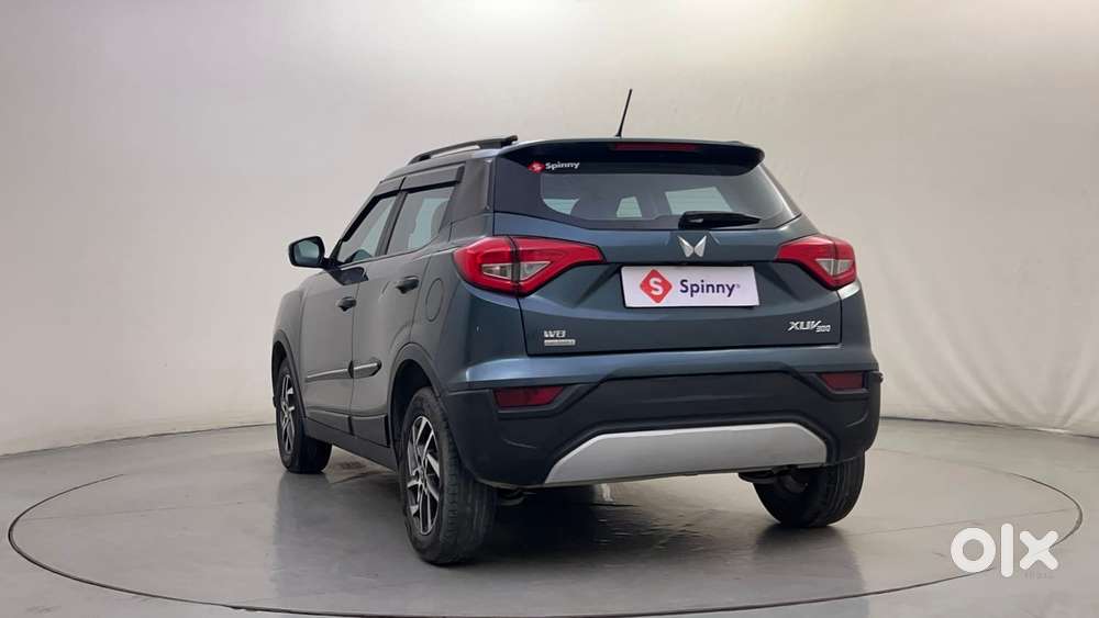 Mahindra Xuv300 W8 (o) 1.5 Diesel Amt, 2023, Diesel