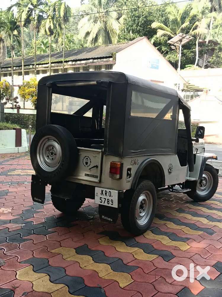 Vintage 1987 Jeep Kaiser