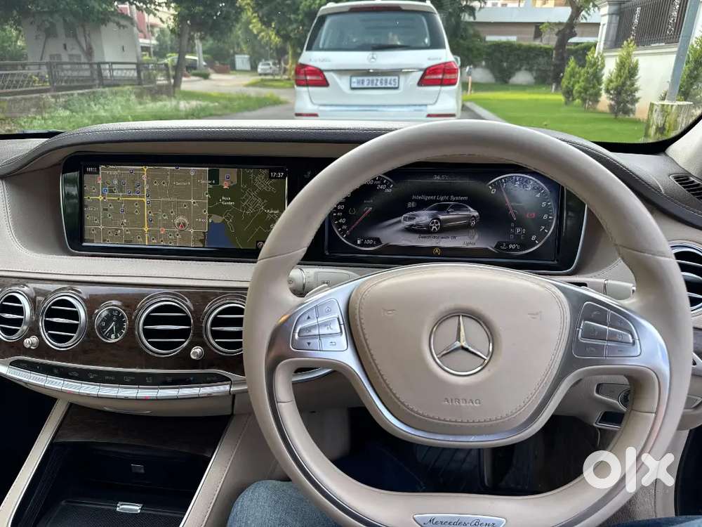 Mercedes Benz
S500