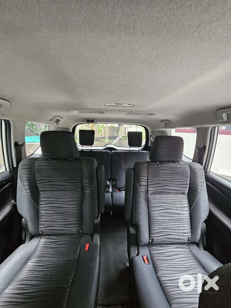 Innova Crysta 2018  V 7 Seater