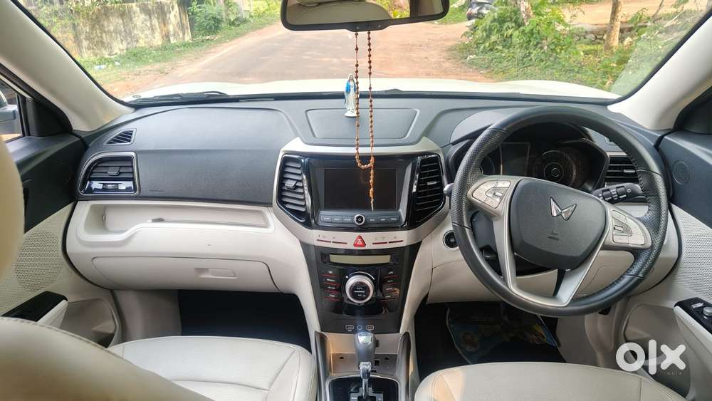 Mahindra Xuv300 1.2 W8 Amt Petrol, 2023, Petrol