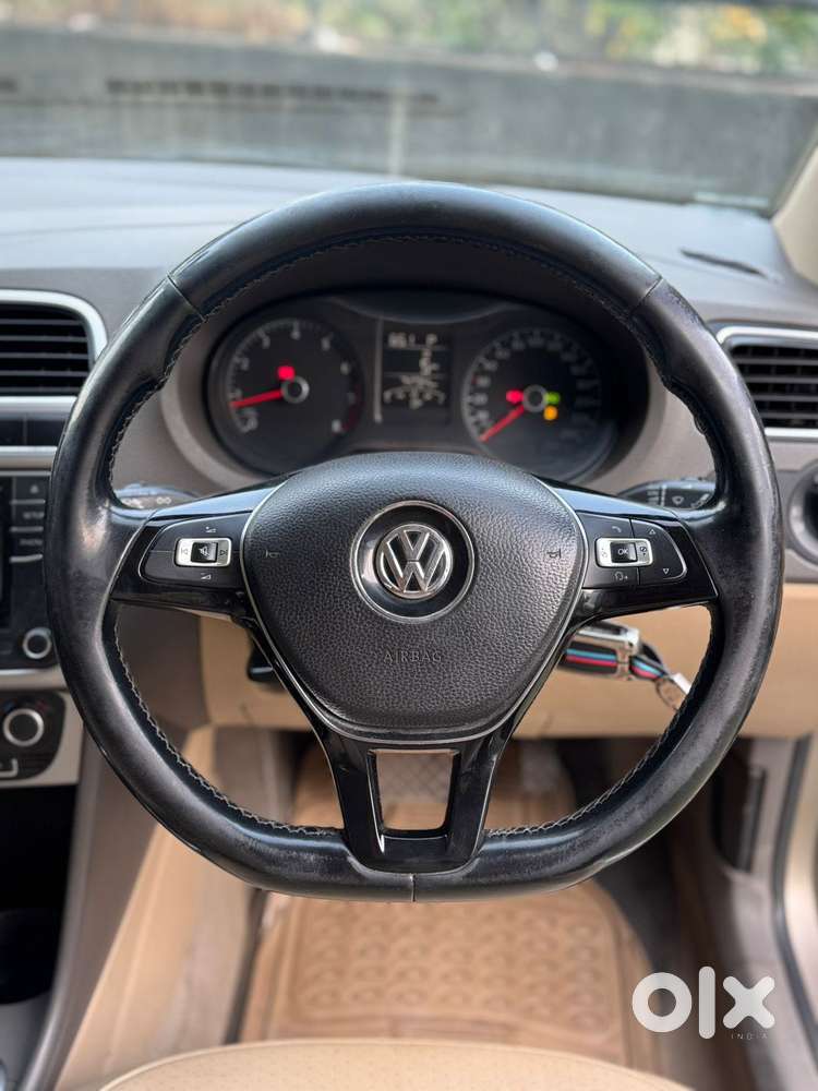 Volkswagen Vento 1.2 Tsi Highline Plus At, 2016, Petrol