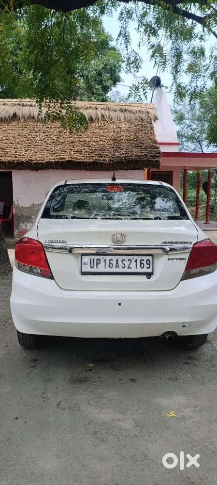 Honda Amaze V Petrol 2014