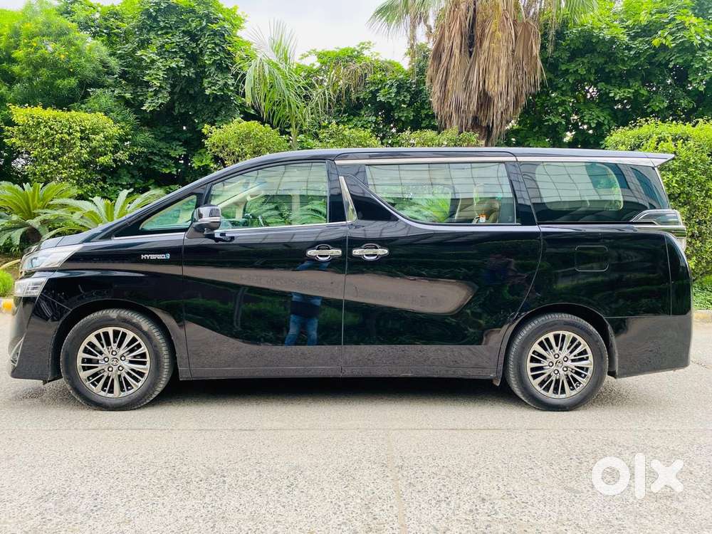 Toyota Vellfire Vip – Executive Lounge, 2022, Petrol