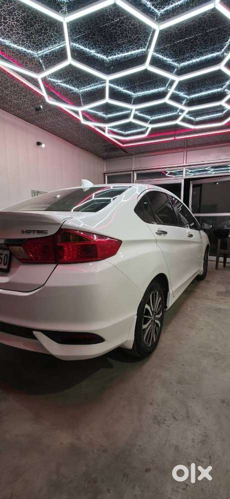 Honda City V Mt Sunroof, 2017, Diesel