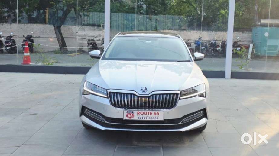Skoda Superb 2.0 L&k Tsi At, 2022, Petrol