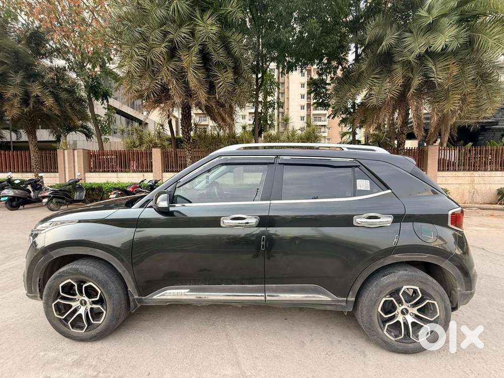 Hyundai Venue Sx 1.0 Turbo Imt Petrol 2021  50,000 Kms