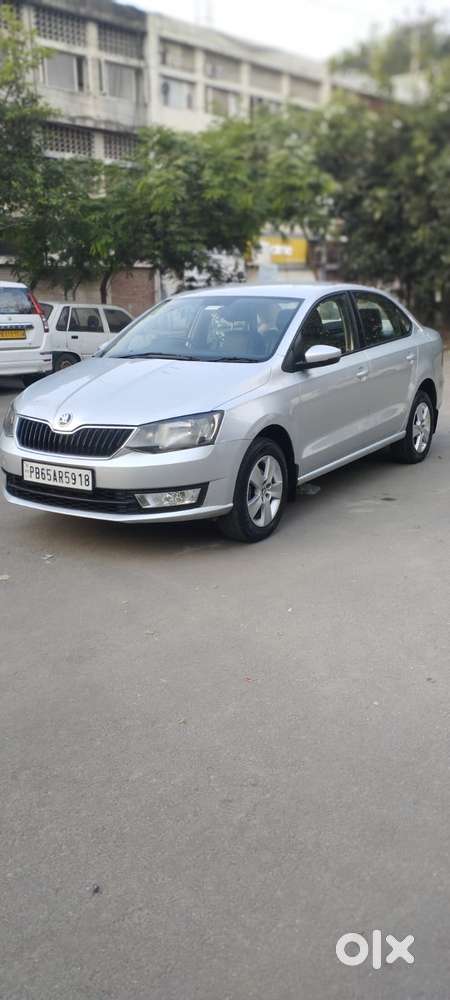 Skoda Rapid 1.0 Ambition Tsi, 2017, Petrol
