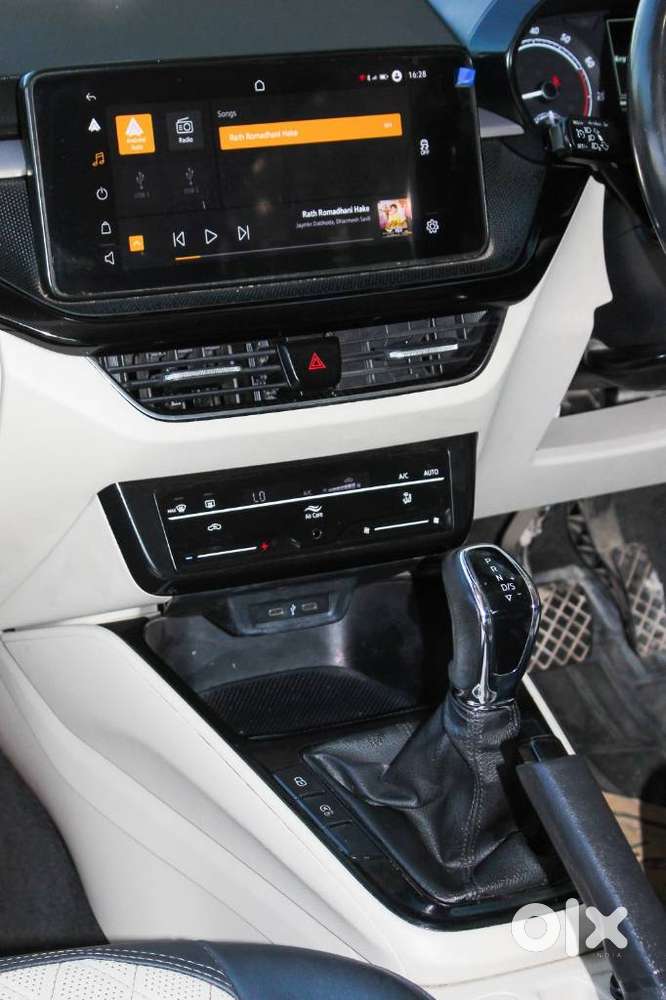 Skoda Slavia 1.0 Ambition Tsi At, 2022, Petrol