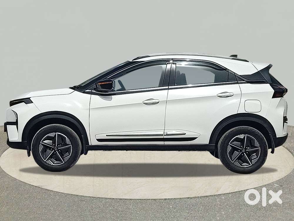 Tata Nexon Creative Plus S 1.2 Revotron Petrol 6 Amt, 2024, Cng & Hy..