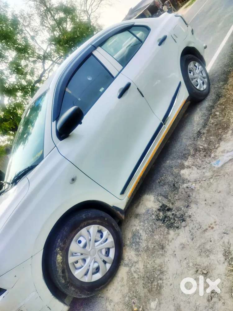 Koe Dikat Nhi Hai Car Me