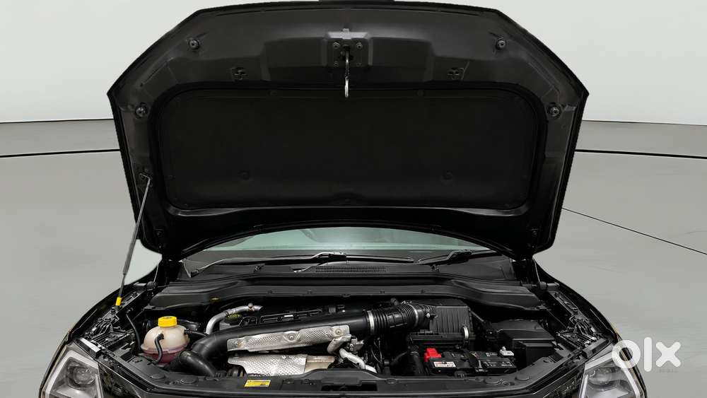 Mahindra Xuv 3xo Ax5 1.5 Diesel Autoshift Plus, 2024, Diesel