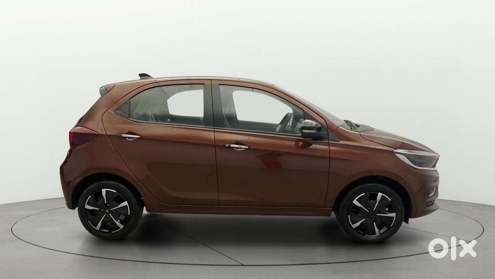 Tata Tiago 1.2 Revotron Xza, 2025, Petrol