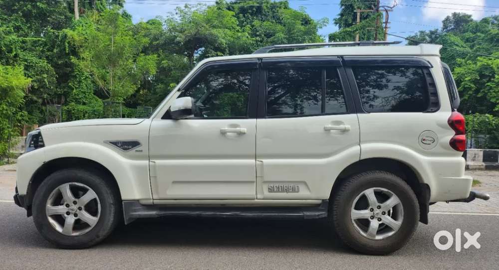 Mahindra Scorpio Classic, 2020, Diesel