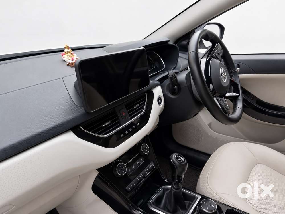 2023 Tata Nexon Petrol Manual