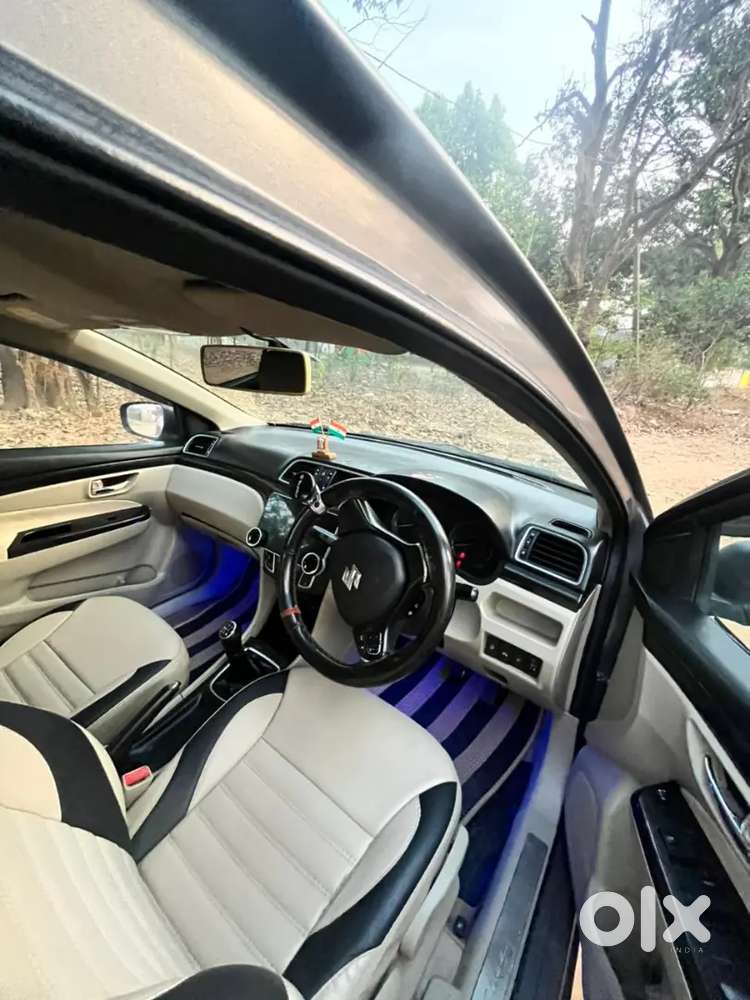 Argent Sall Car
