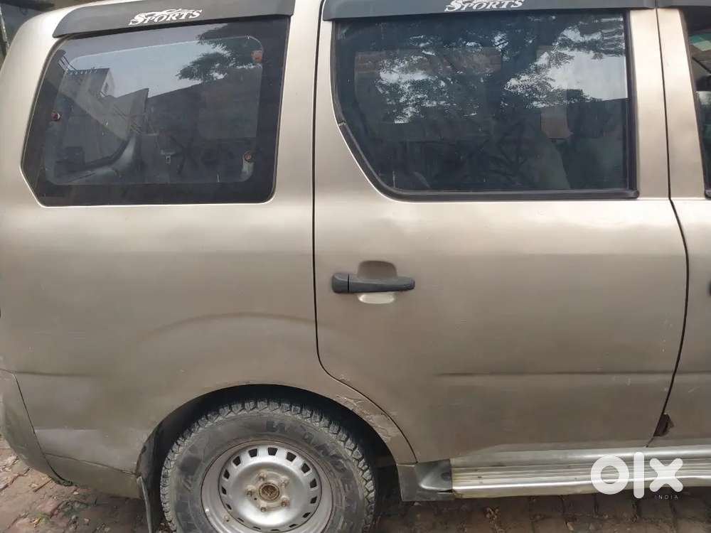 महिंद्रा जाइलो 2010 डीजल (8-सीटर)  Vip नंबर के साथ   सॉलिड डील!