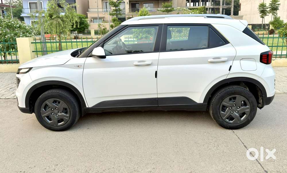Hyundai Venue S Plus Mt 1.2 Kappa, 2024, Petrol