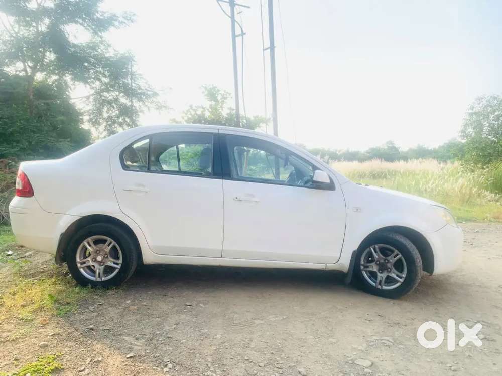 Ford Fiesta Ambiente Petrol 2010