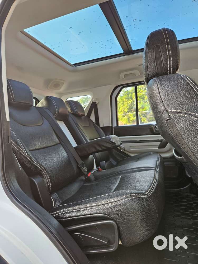 Mahindra Thar Roxx Ax7l Rwd Diesel At, 2025, Diesel