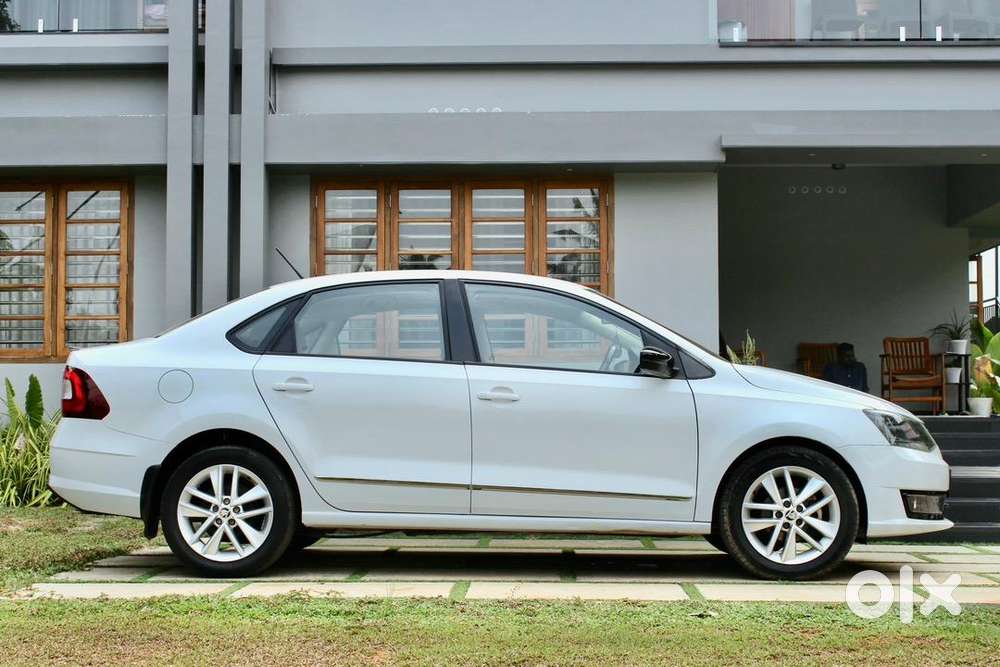 2018 Skoda Rapid 1.6 Petrol Style Mt