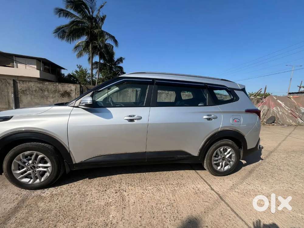 Kia Carens 2022 Diesel 130000 Km Driven