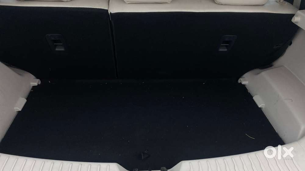 Mahindra Xuv300 W8 Option, 2021, Petrol