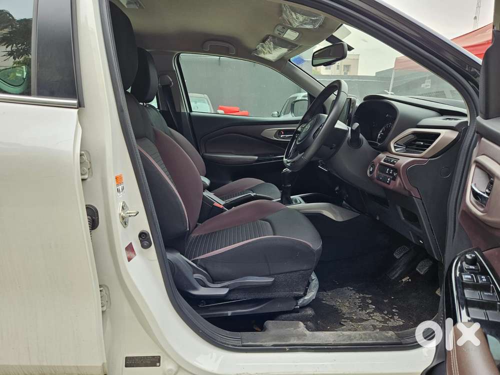 Toyota Urban Cruiser Taisor V 1.0 Petrol Mt Dual Tone, 2024, Petrol