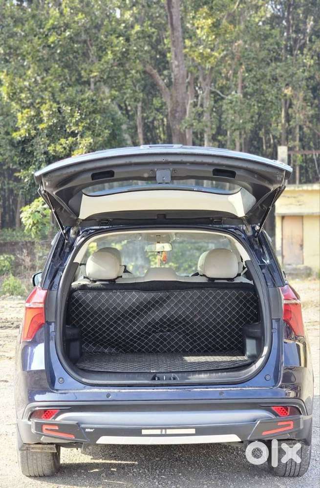 Mahindra Xuv700 2.2 Ax 5 Diesel At Str, 2022, Diesel