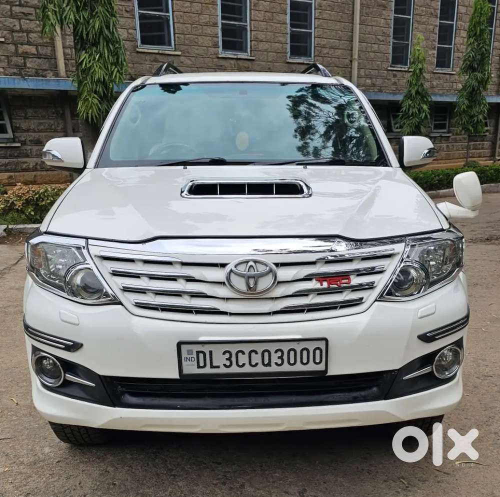 Toyota Fortuner Diesel 2015 4x2 Mt Luxurious Condition