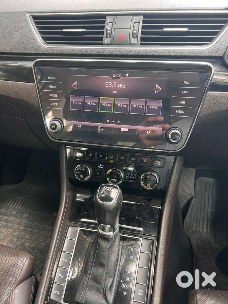 Skoda Superb Petrol 2019