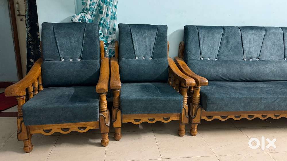 Sofaset 6month old