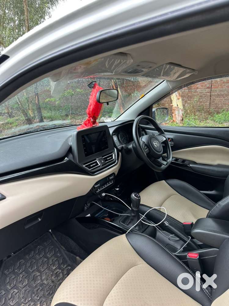 Toyota Glanza 2024 -2025 Cng & Hybrids Good Condition