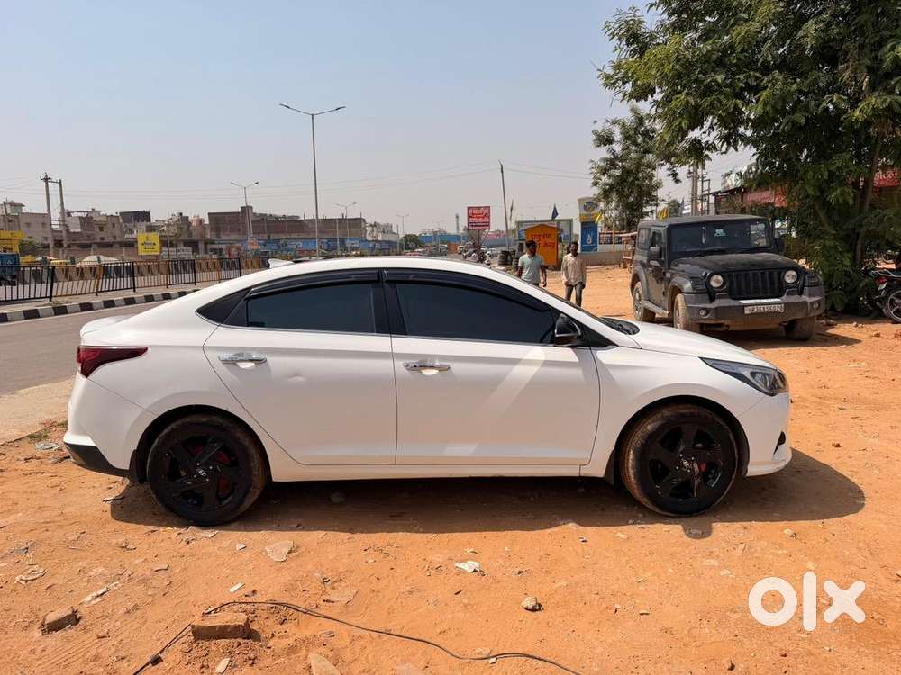 Hyundai Car Petrol 2022