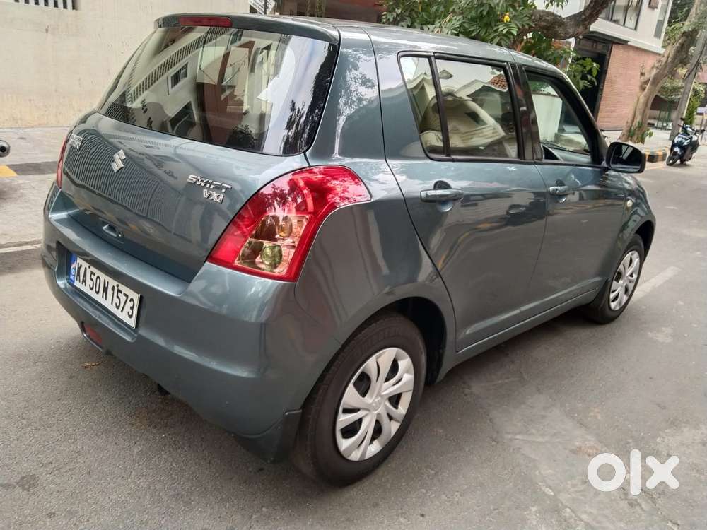 Maruti Suzuki Swift Vxi + Manual, 2011, Petrol